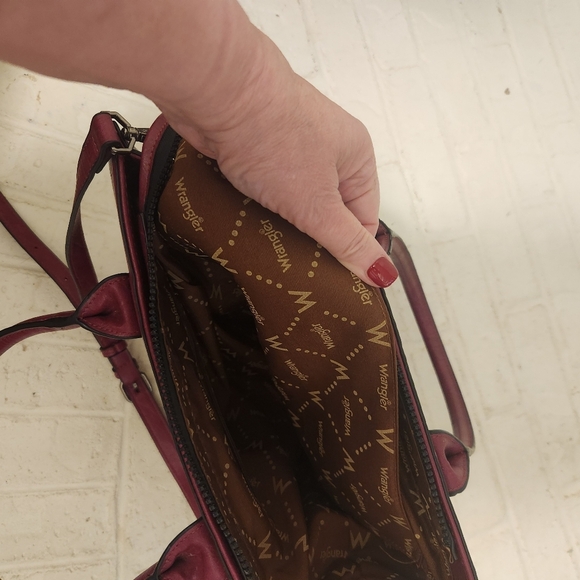 Wrangler Purple Croc-Embossed Women's Bag - Picture 11 of 11